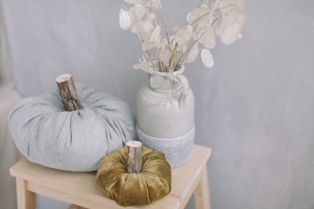 Fall Decorating_Cozy