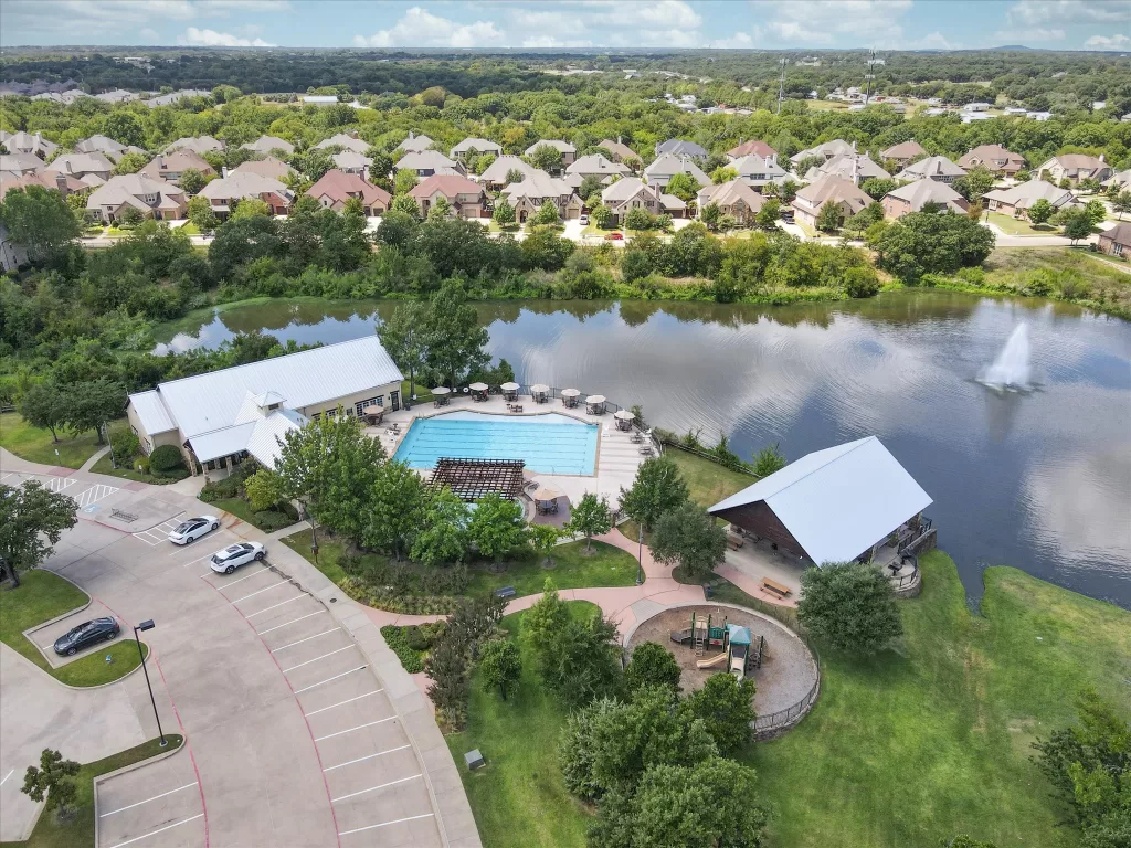 Lantana's north amenity center