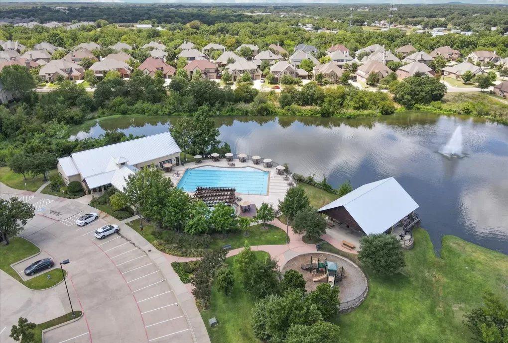 Lantana's north amenity center