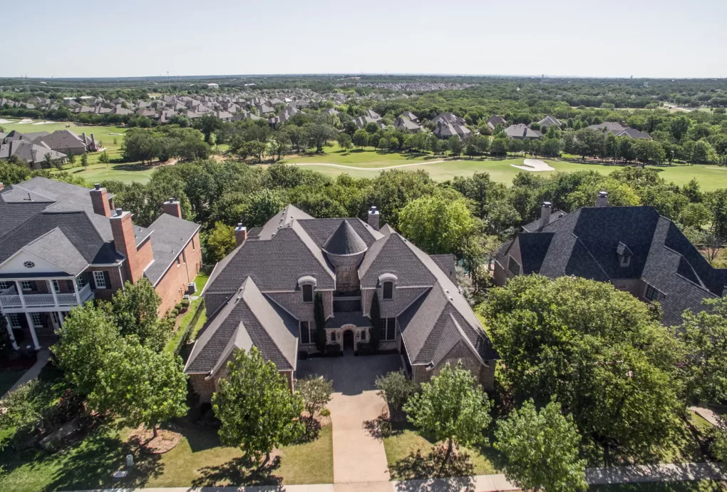 Laviana luxury custom homes in Lantana Texas near Lantana Golf Club